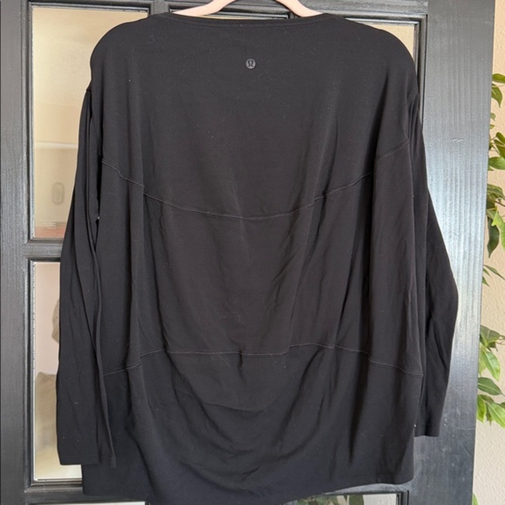 Lululemon back in action long sleeve